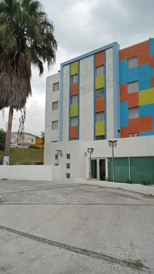Confort Ejecutivo Suites Lindavista Guadalupe (Nuevo Leon) Exterior foto